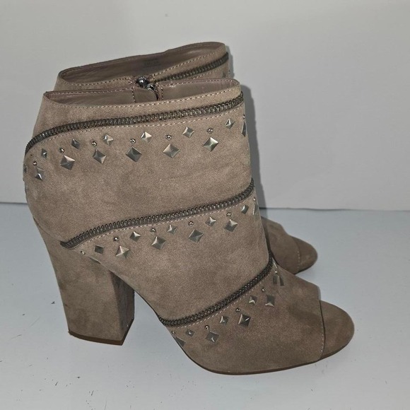 Jessica Simpson Midara Suede Peep Toe Studded Ankle Boot Size 9M - Picture 7 of 8